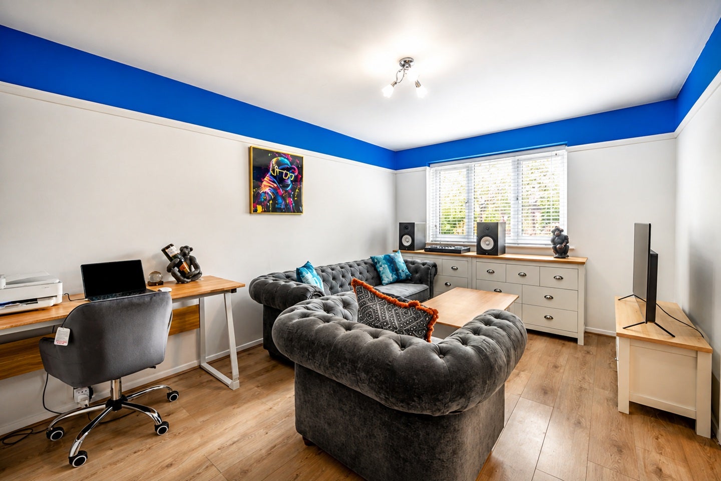 Flat Jack Clow Road in Greater London