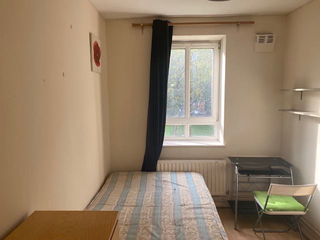 Room Edith Villas in Greater London