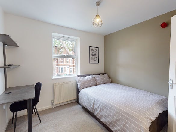 Room Lenton Boulevard in Nottingham
