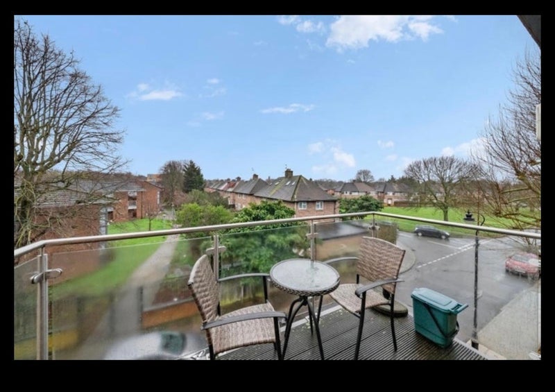 Room Copley Close in Greater London