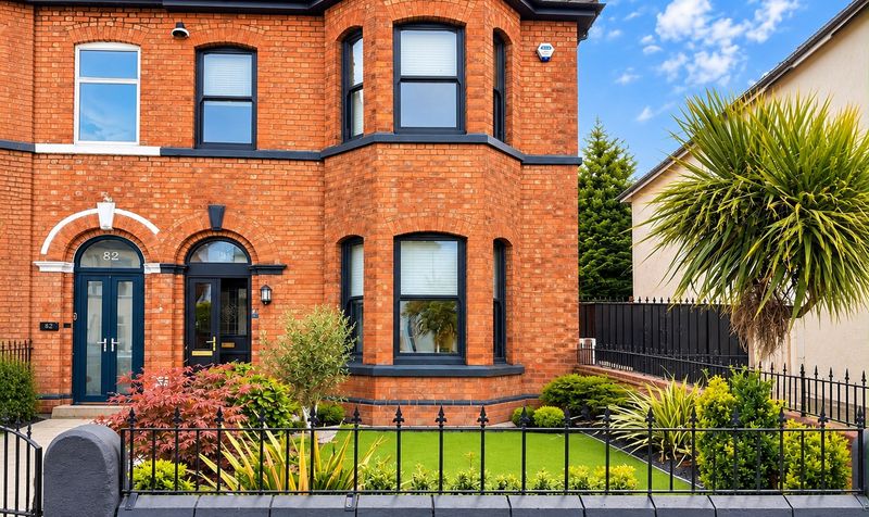 House Southbank Road in Southport