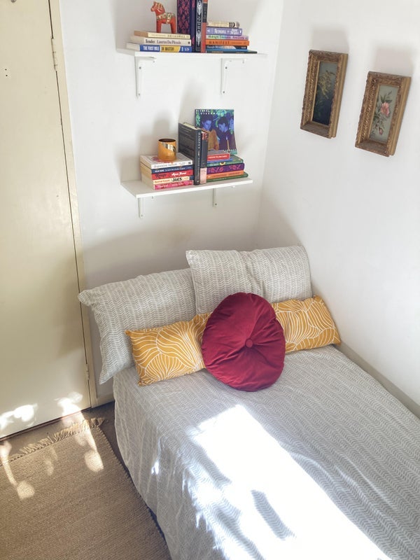 Room Warwick Road in Greater London