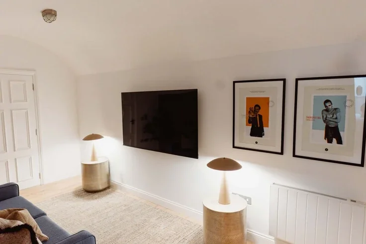 Flat Niddry Street in City of Edinburgh