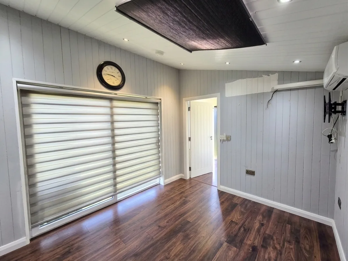 Flat Steel Close in Huntingdonshire