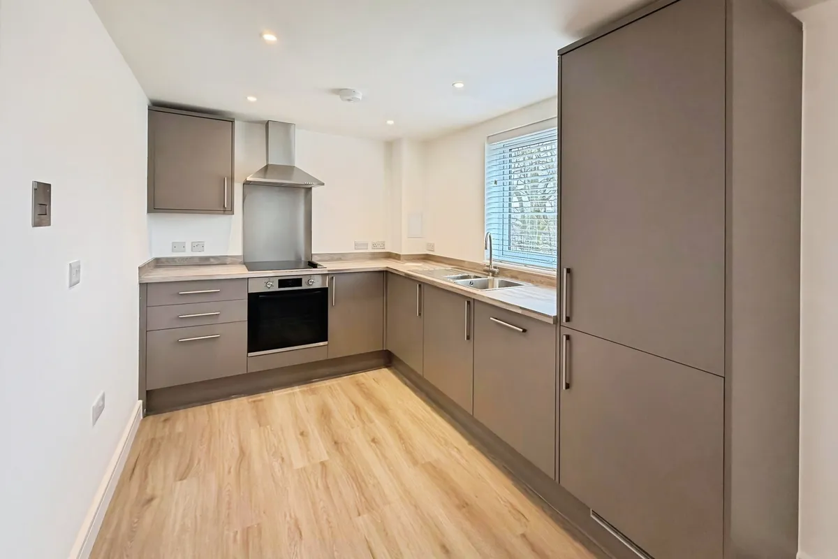 Flat Swain Court in Peterborough