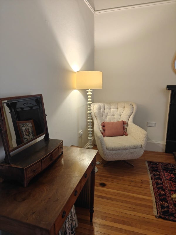 Room Queen Mary Avenue in Glasgow