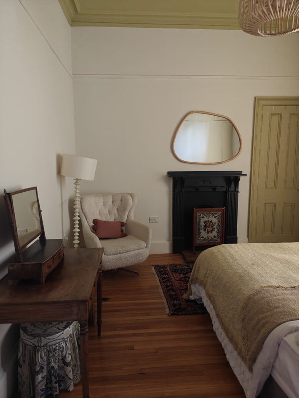 Room Queen Mary Avenue in Glasgow