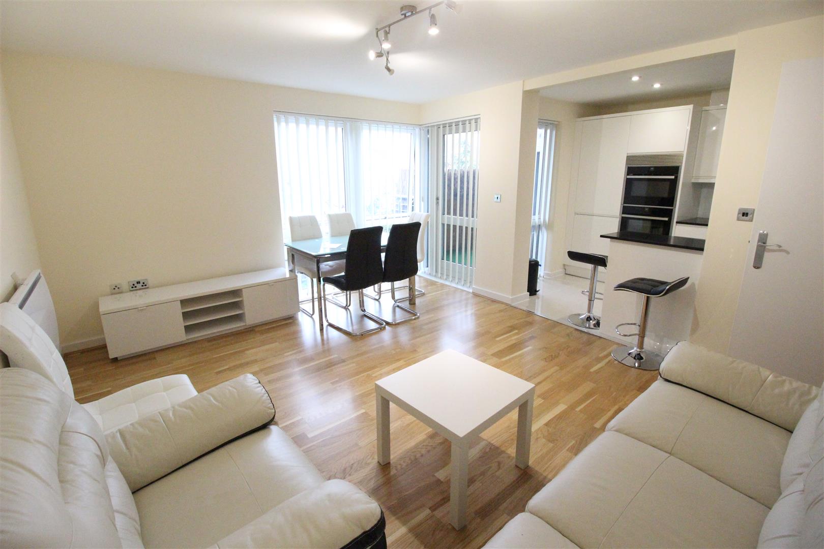 Flat Martlesham Walk in Greater London