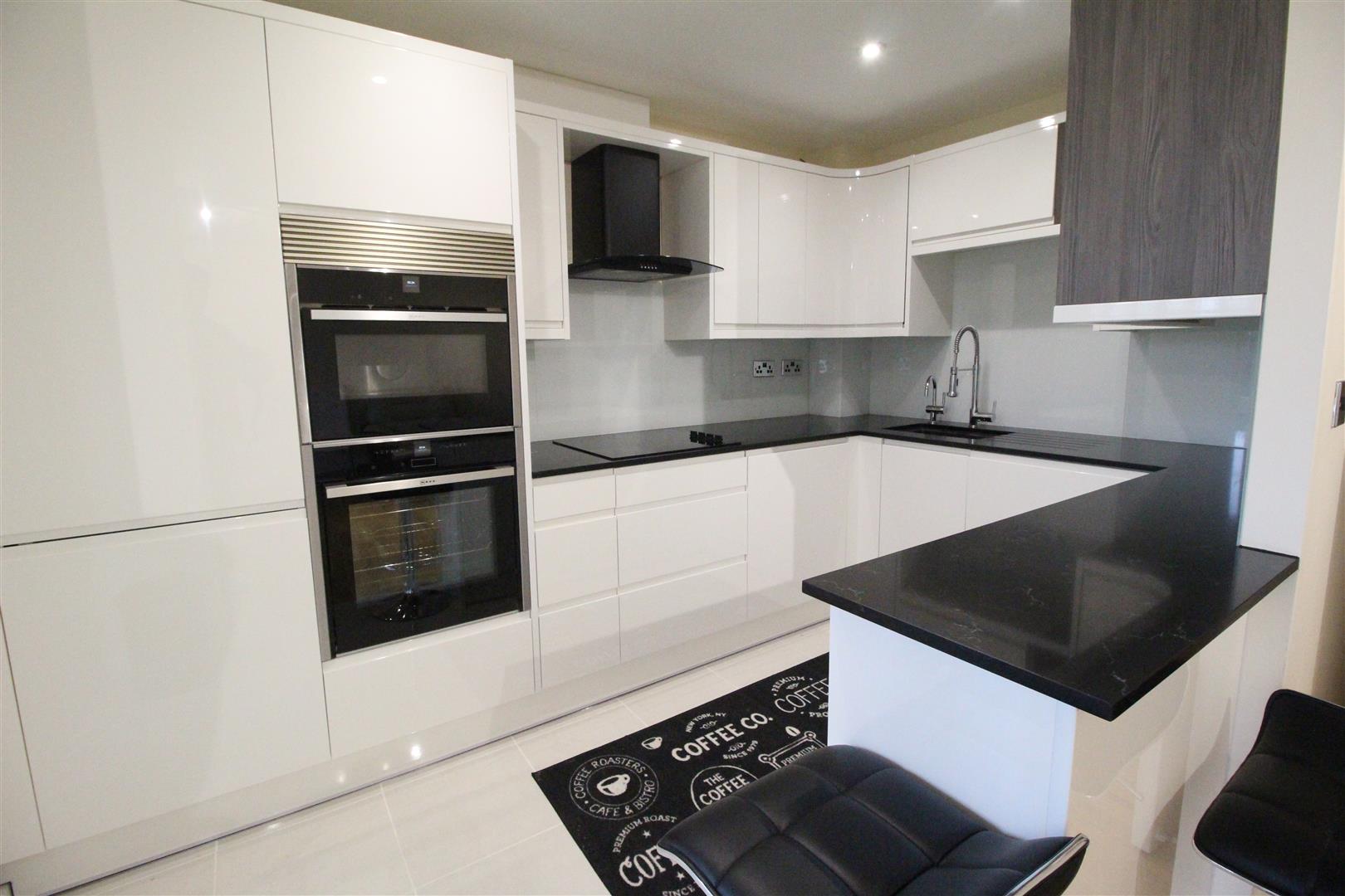Flat Martlesham Walk in Greater London