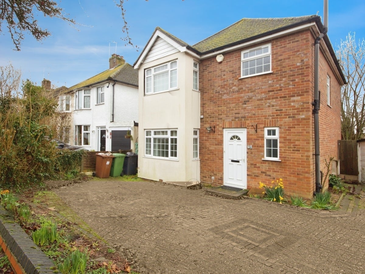 House Auckland Road in Hertsmere