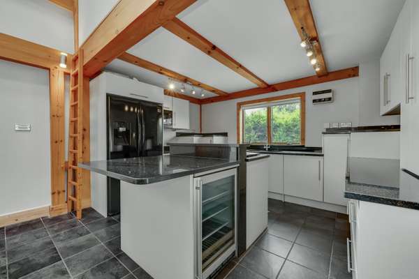 House Frensham Lane in East Hampshire