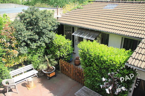 Room Place des Onze Arpents in Villejuif