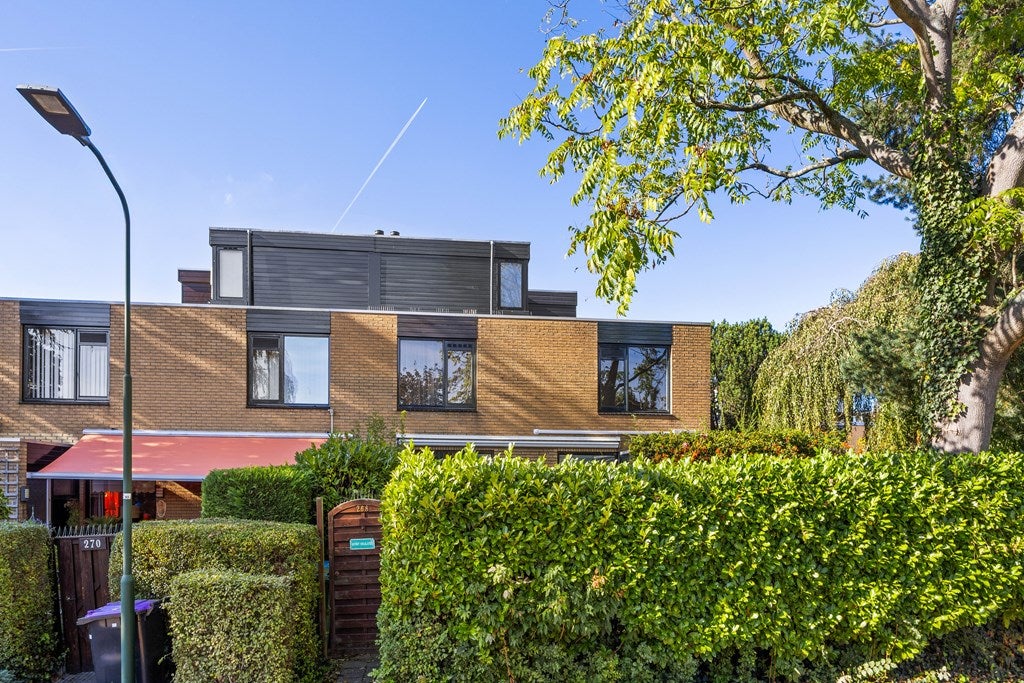 Huis Rozentuin 268 in Voorburg