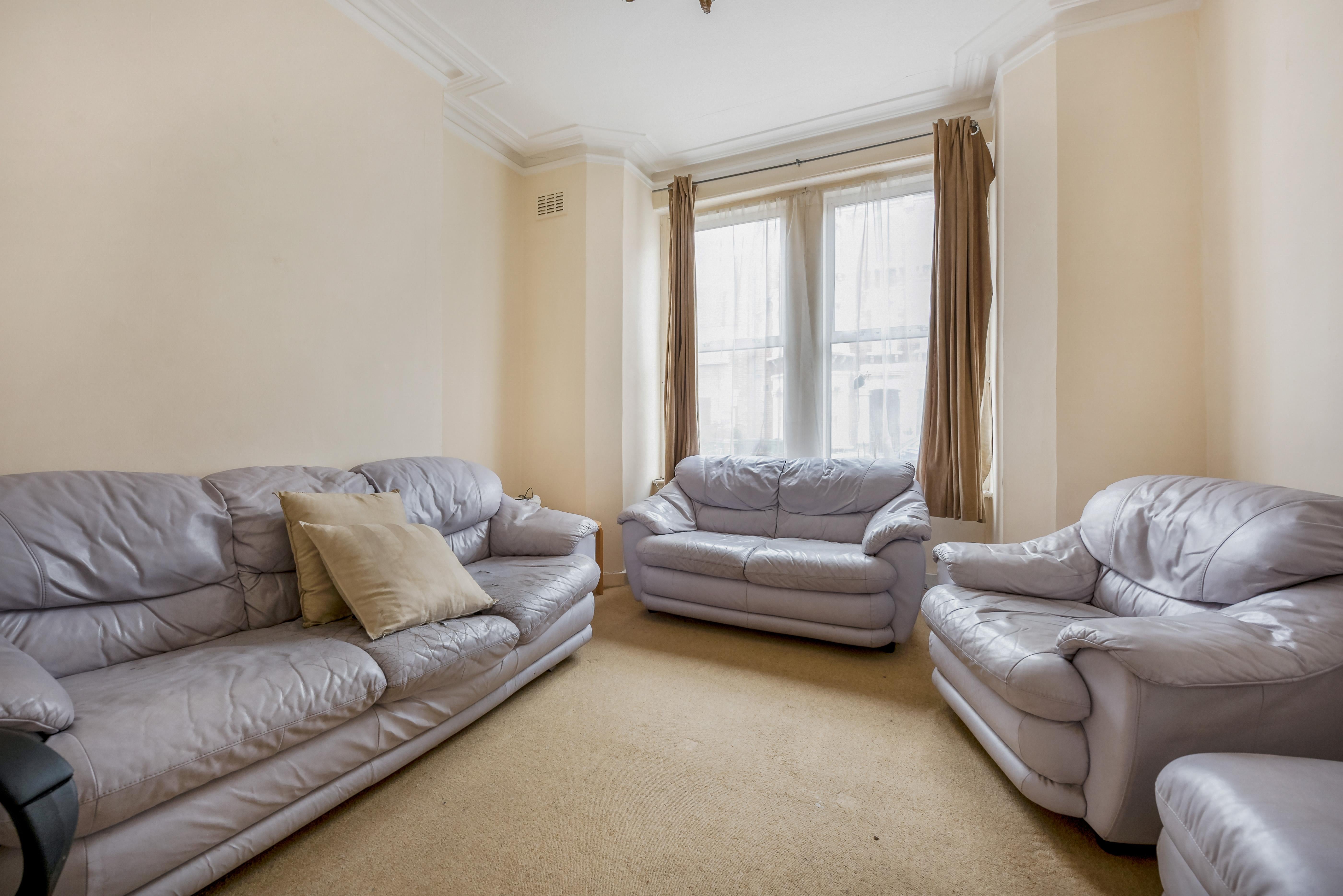 Flat Austral Street in Greater London