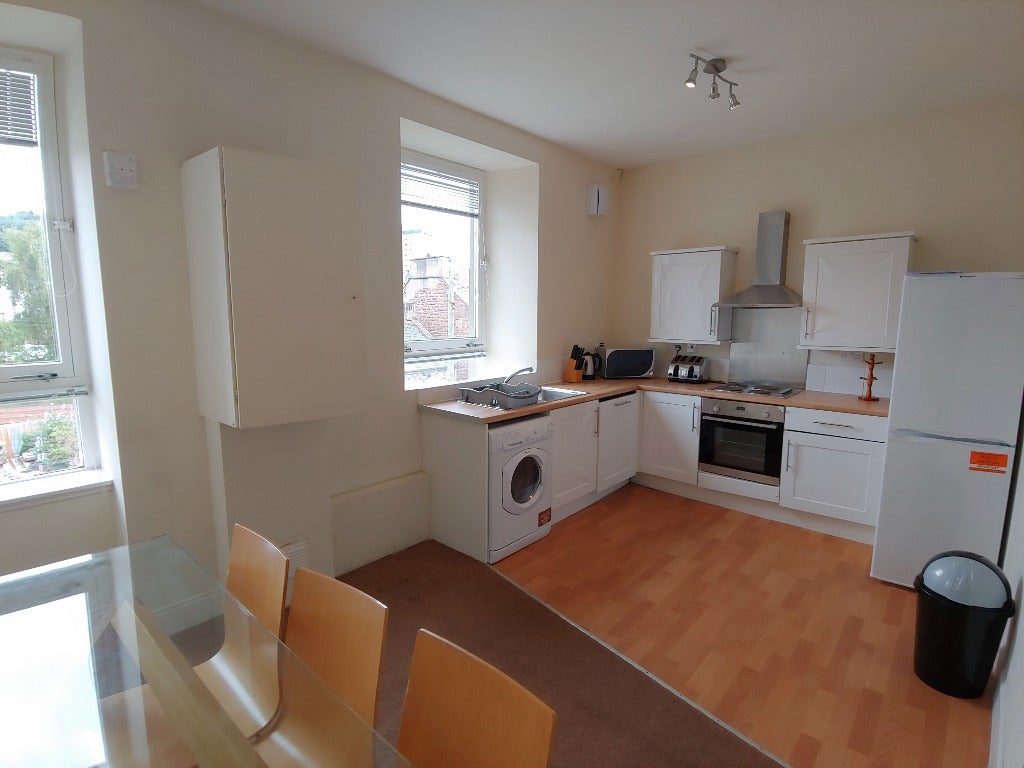 Room Milnbank Road in Dundee