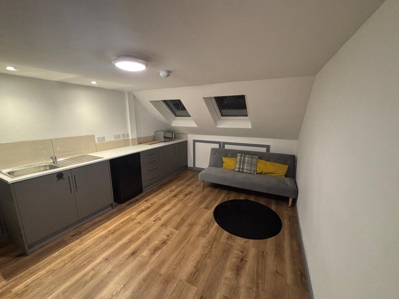 Room Foxwalks Avenue in Bromsgrove