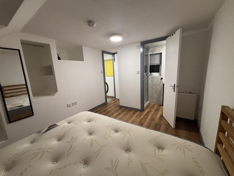 Room Foxwalks Avenue in Bromsgrove