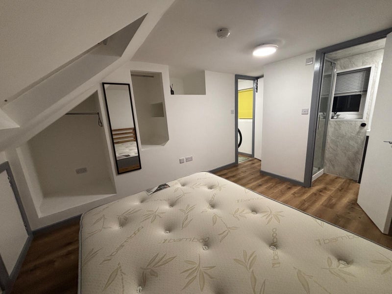 Room Foxwalks Avenue in Bromsgrove