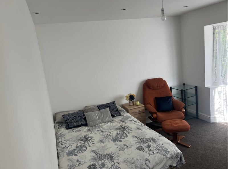 Room Foxwalks Avenue in Bromsgrove