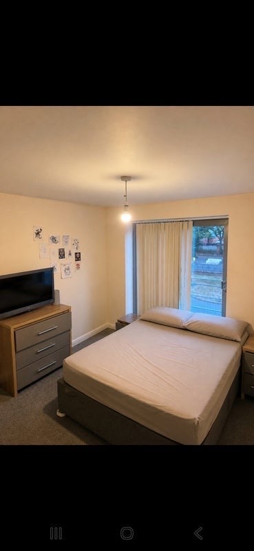 Room Falconwood Way in Manchester