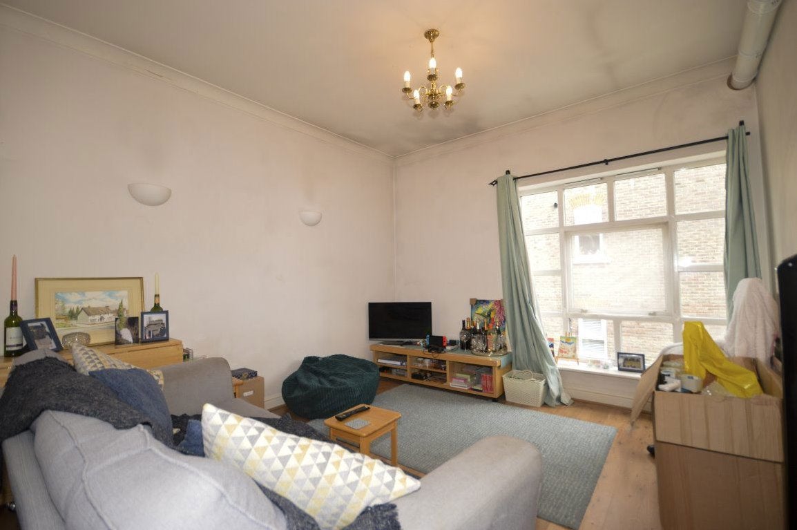 Flat Milliner's Court in St Albans