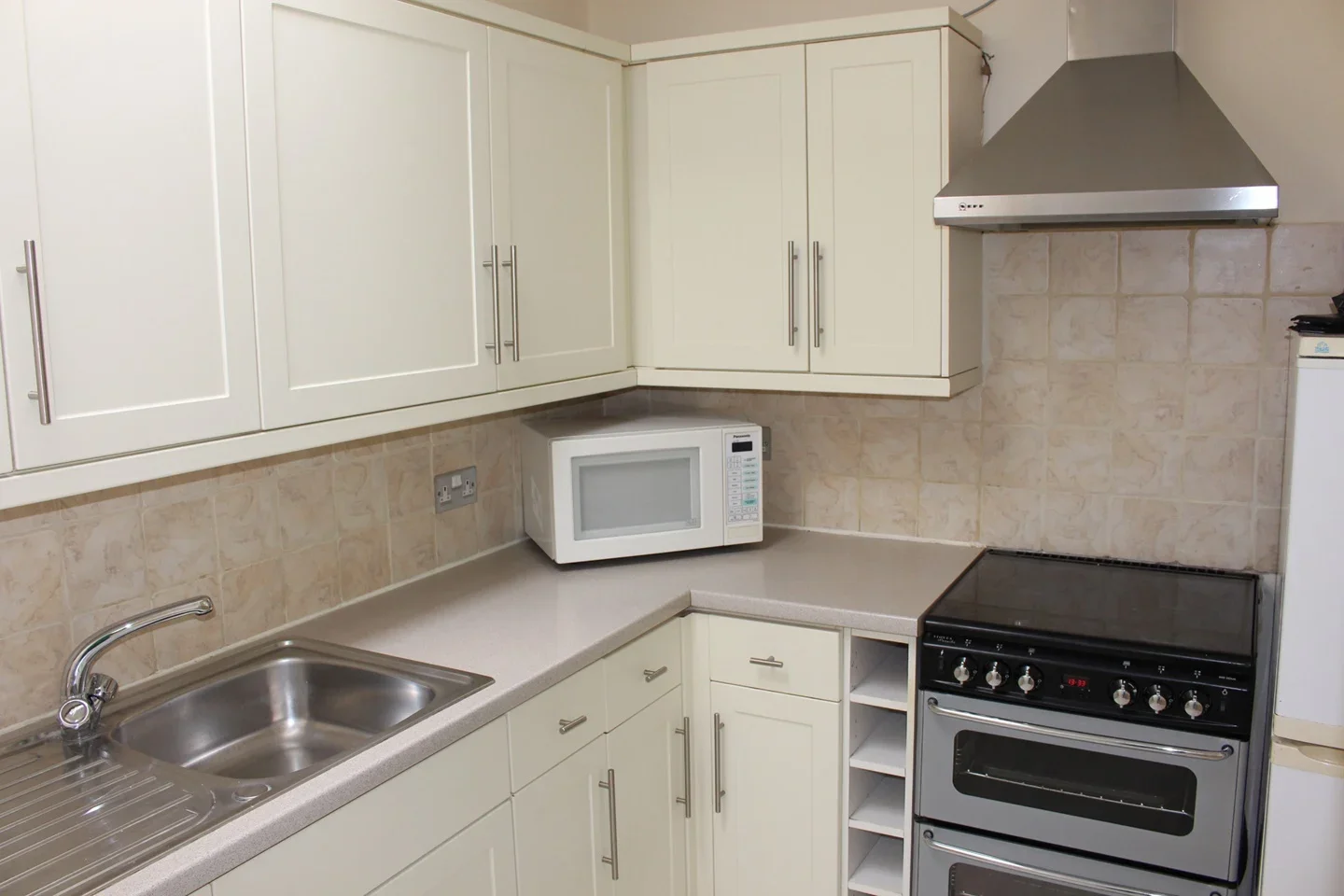 Flat Stafford Road in Greater London