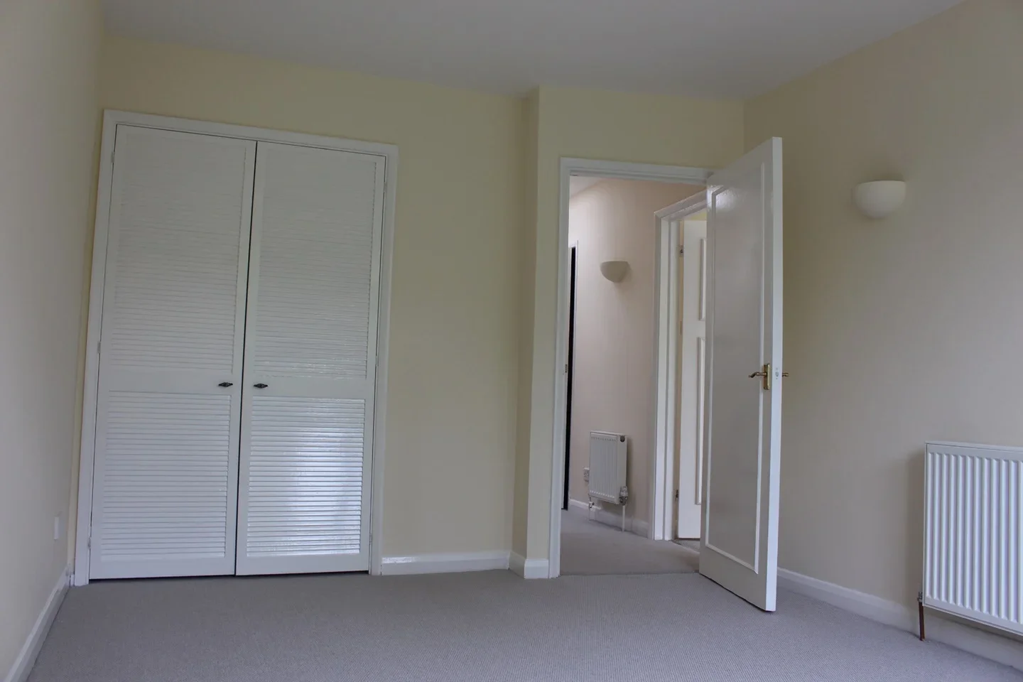 Flat Stafford Road in Greater London
