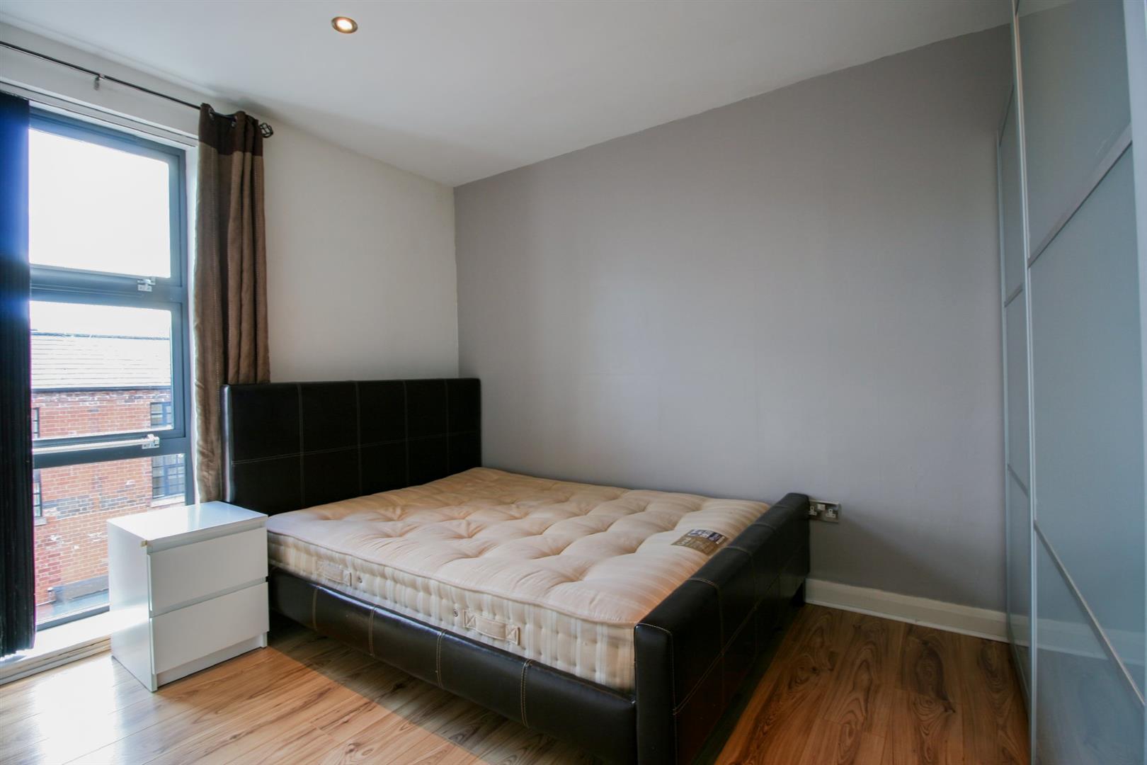 Flat Summer Hill Terrace in Birmingham