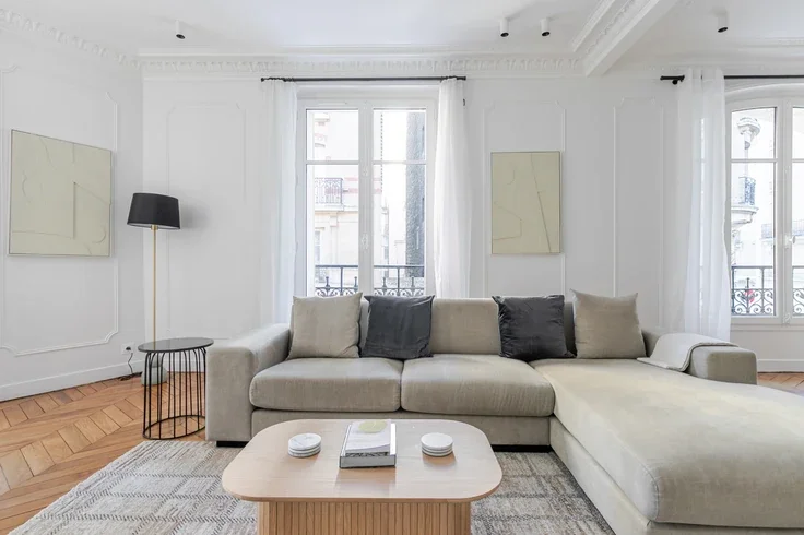 Flat Rue de la Convention in Paris