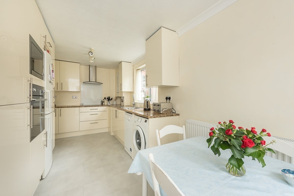 House Myrtleside Close in Greater London