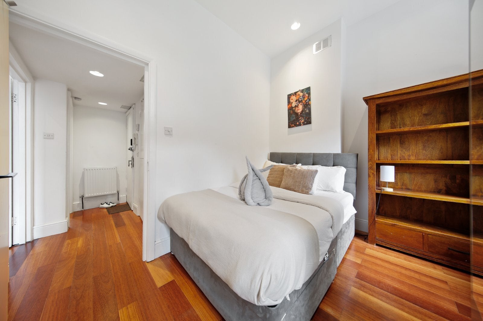 Flat Tufnell Park Road in Greater London