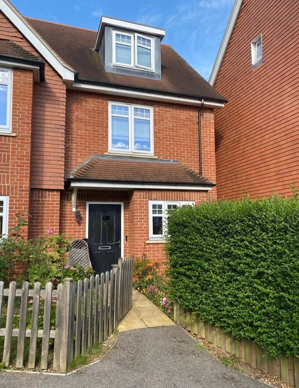 Room Boyn Hill Avenue in Maidenhead