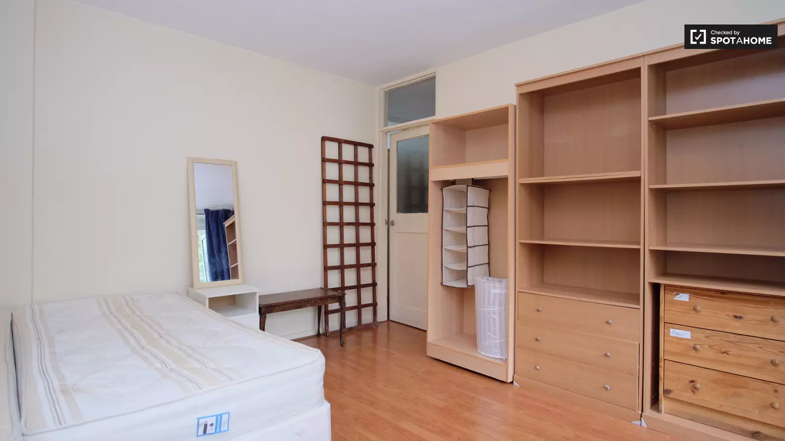 Room Glasgow Terrace in City of Westminster