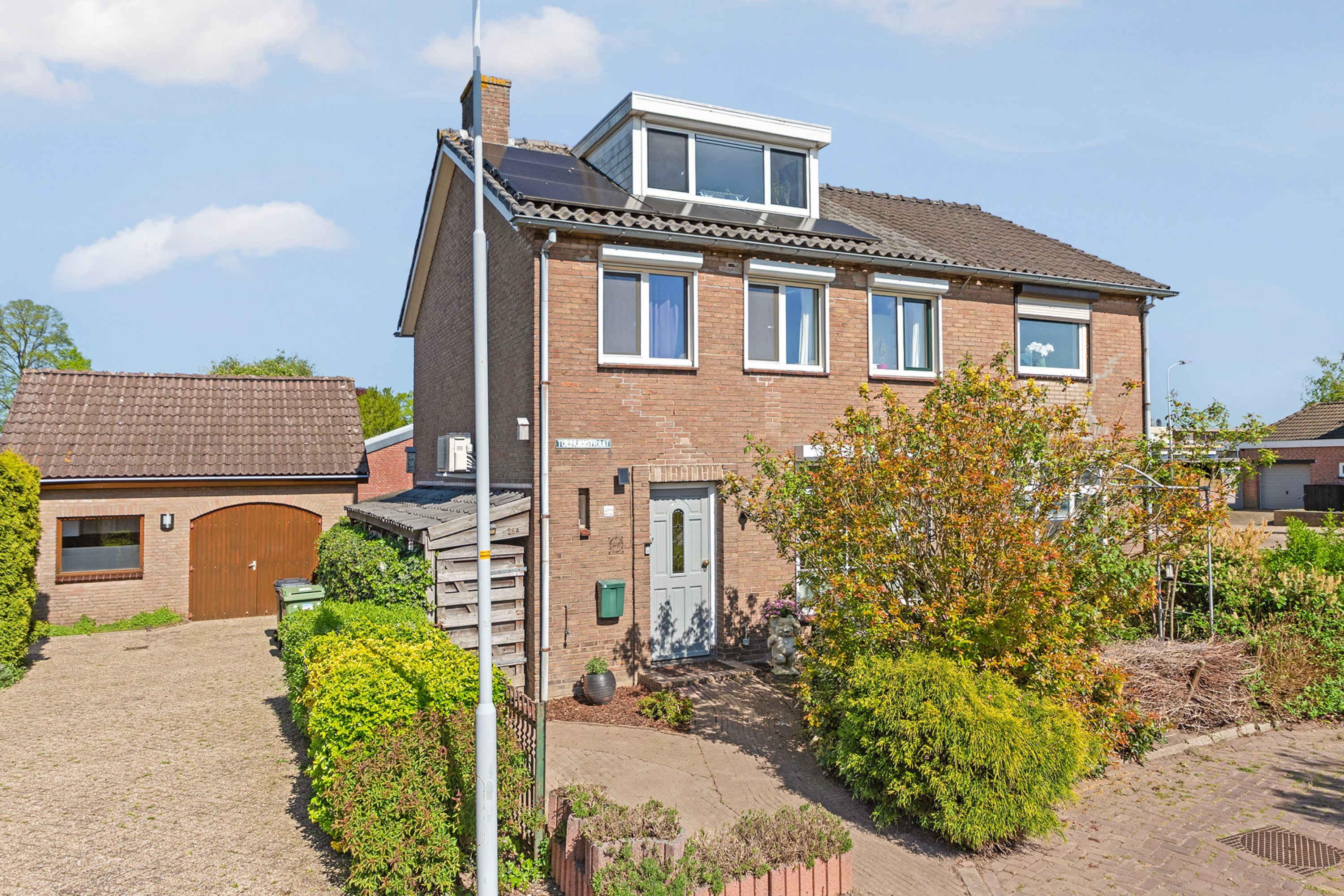 Huis Tolhuisstraat 28 a in Lobith