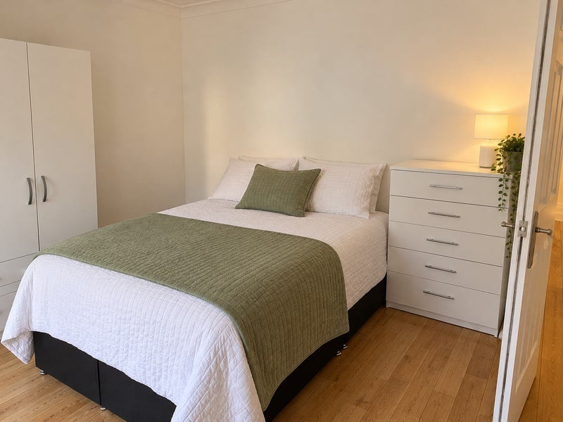 Room Princes Way in Greater London