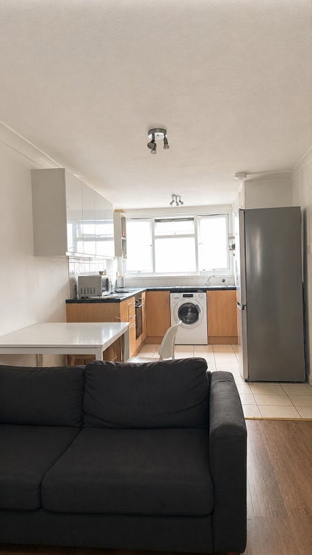House Trinity Way in Greater London