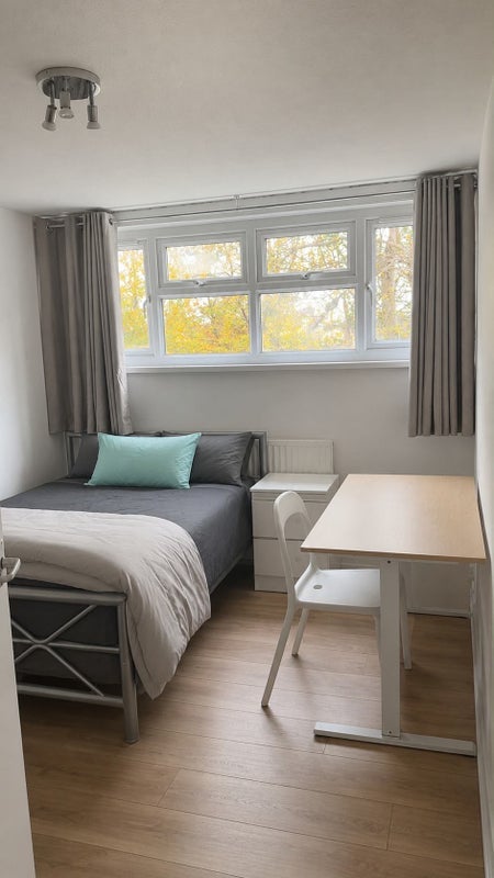 House Trinity Way in Greater London