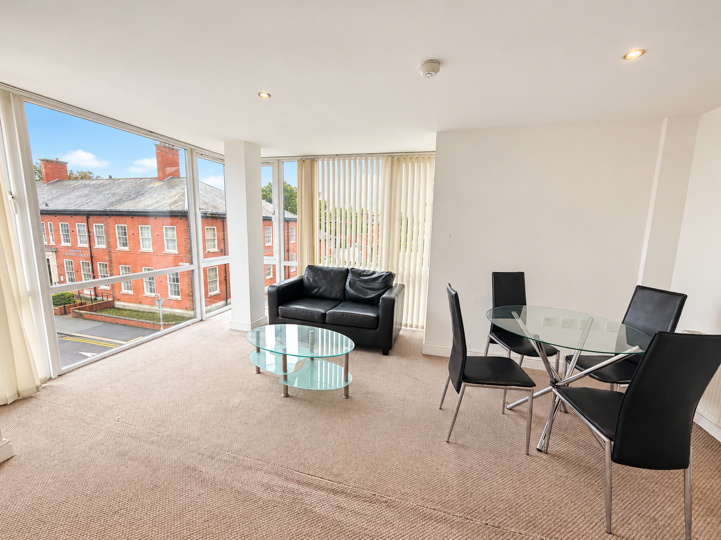Flat Winmarleigh Street in Warrington