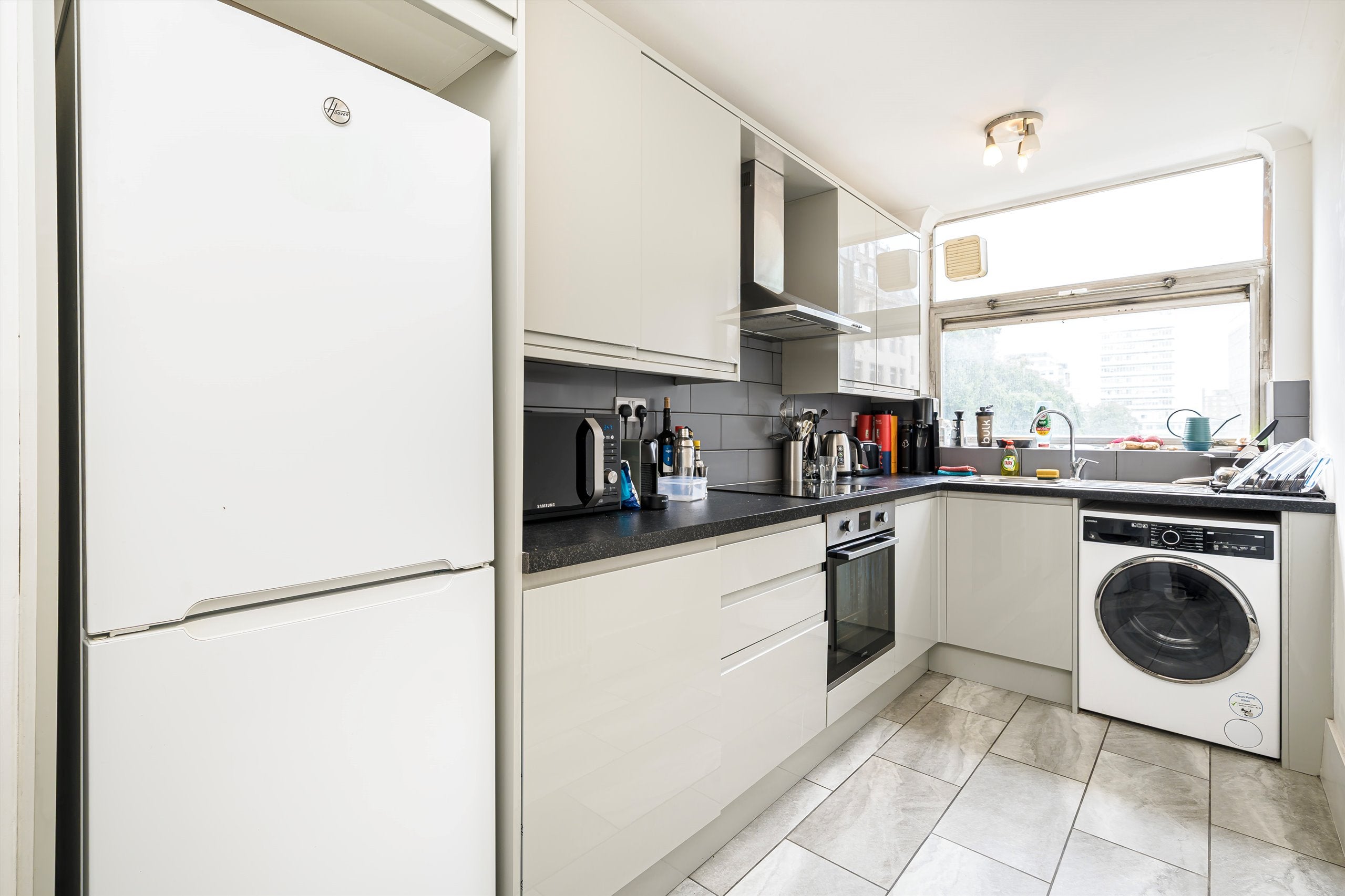 Flat Upper Ground in Greater London
