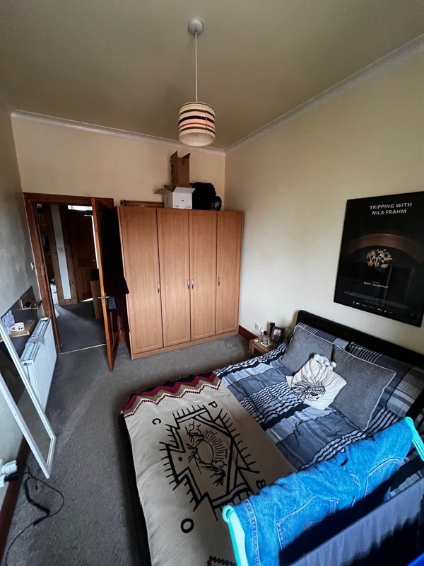 Room Garrioch Crescent in Glasgow