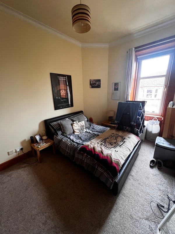Room Garrioch Crescent in Glasgow