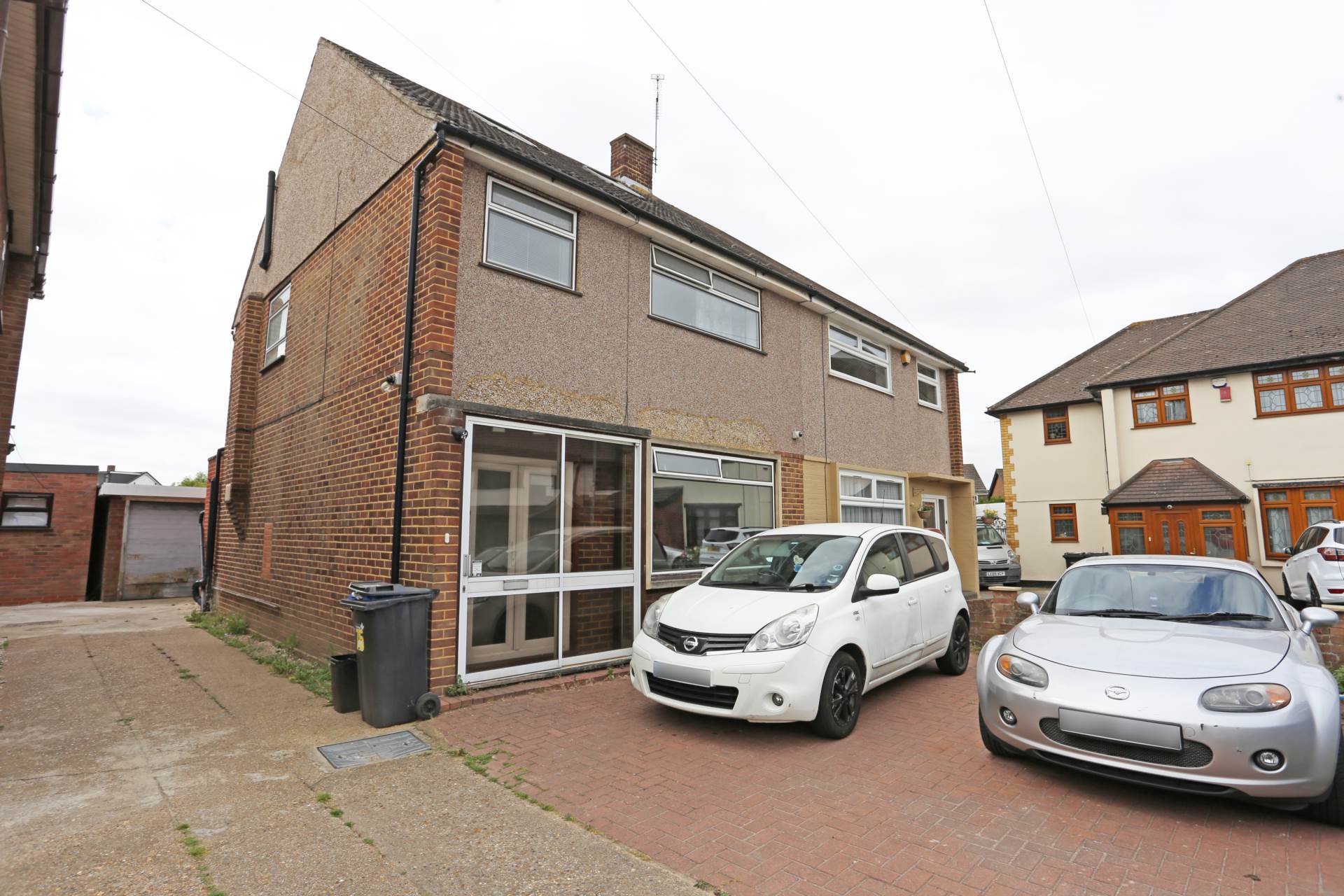 House Freshwell Avenue in Greater London
