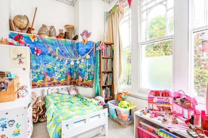 Flat Whitehall Park in Greater London
