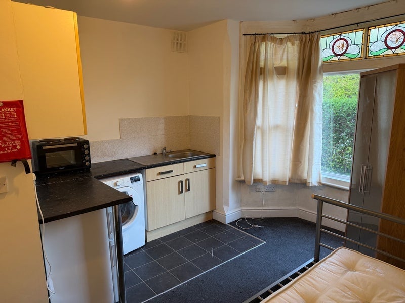 Room Kingsland Road in Wolverhampton