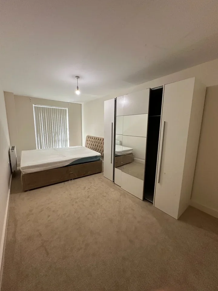 Flat Colindale Avenue in Greater London