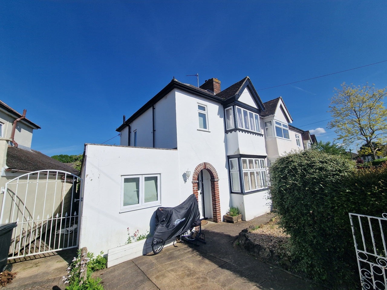 House St Peter's Road in Vale of White Horse