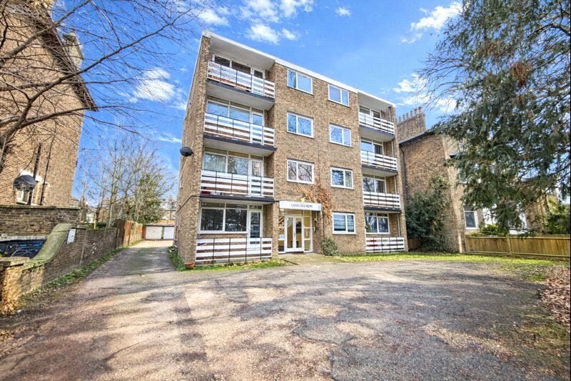 Flat Charlton Road in Greater London