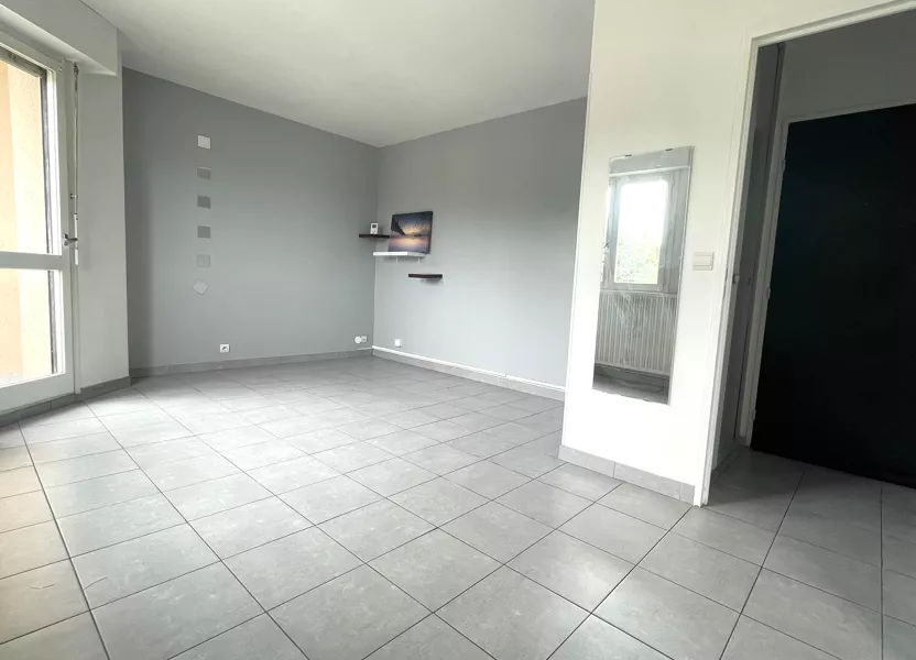 Flat Rue Aristide Briand in Osny