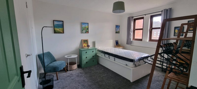 Room Henglers Close in Liverpool