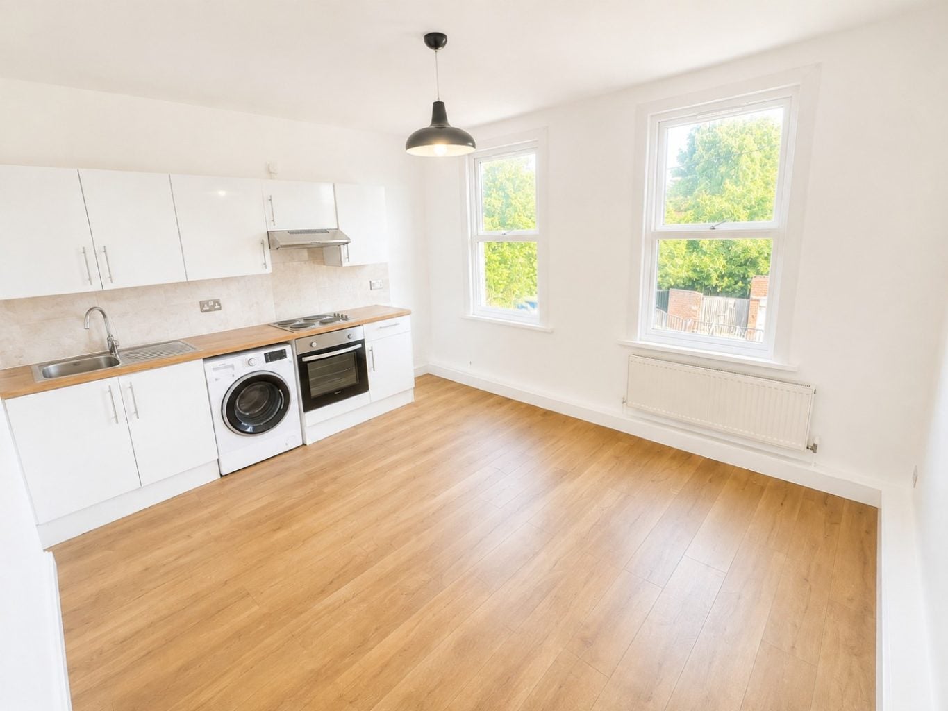 Flat Croyland Road in Greater London
